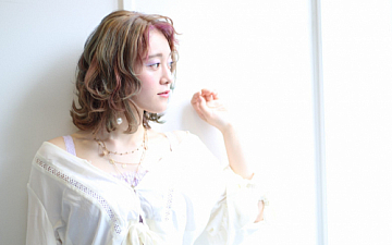 青山のスタジオで、Shu more社内カラーコンテスト行いました。①
